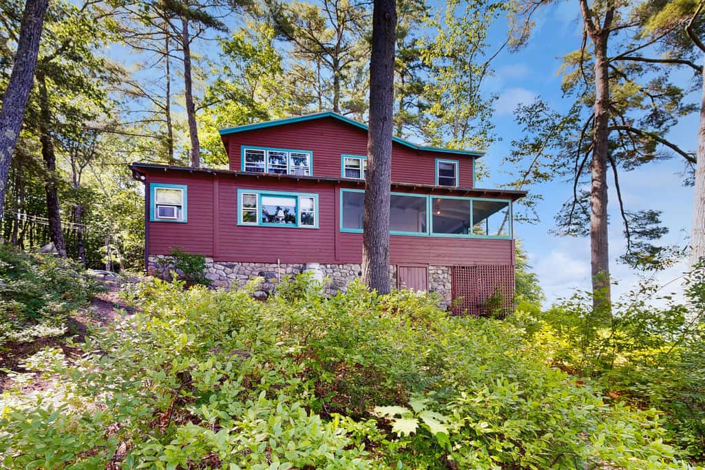 Lakefront Retreat
