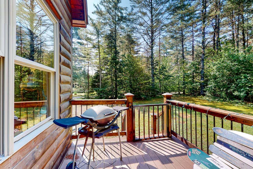 Pinecone Lodge