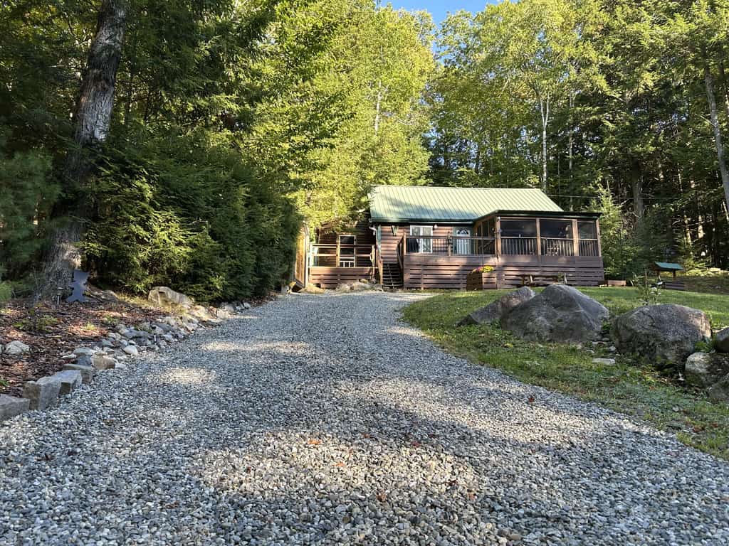 Charming Lakeview House with Deck, Cozy Fireplace and firepit