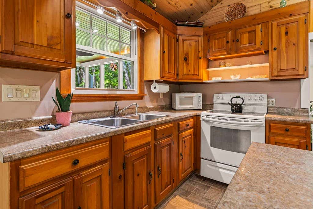 Sebago Shores Cottage