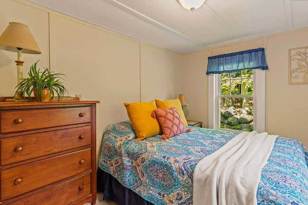 Sebago Shores Cottage