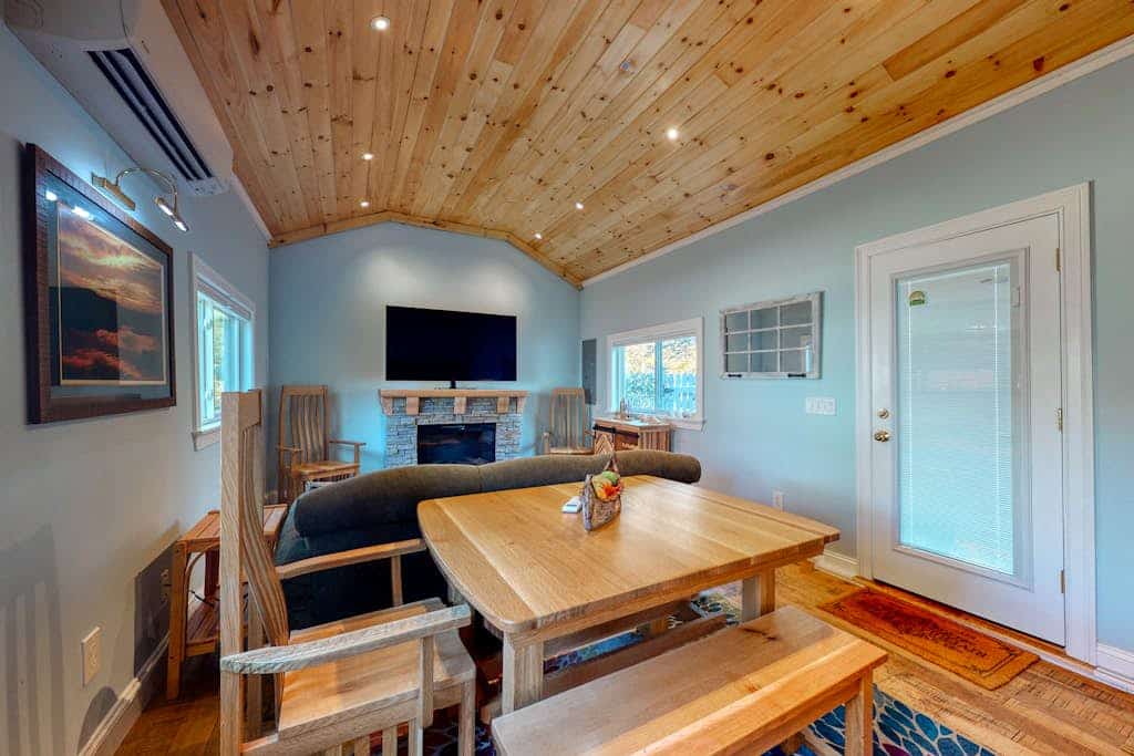 Dog-friendly home with kitchenette - walk to the beach & dining