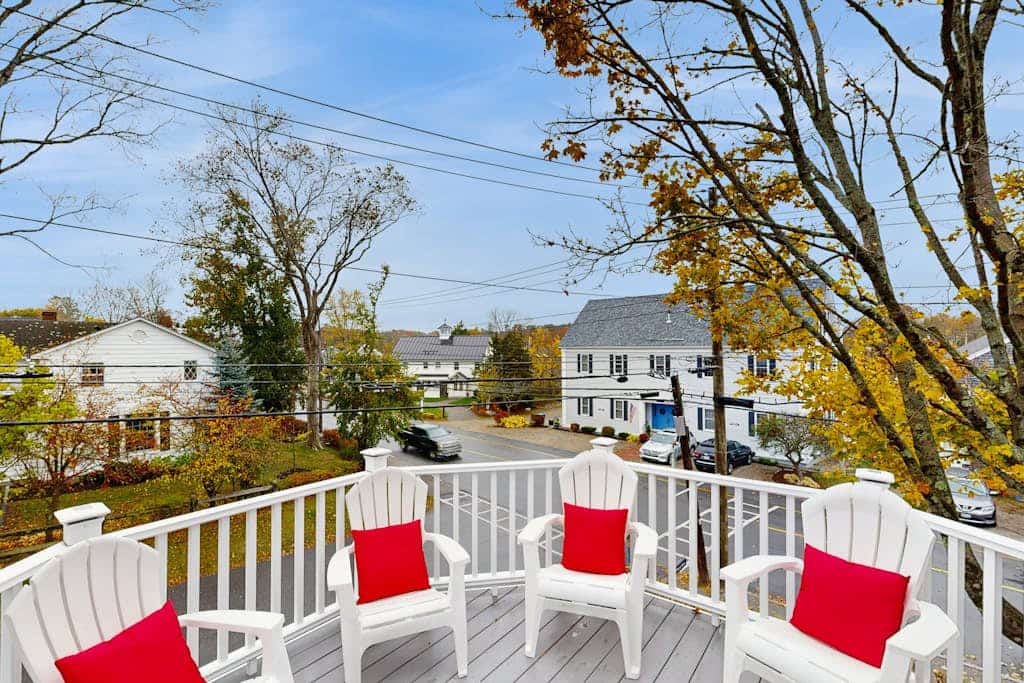 1 BR plus downtown - walk to Beaches/ Eateries