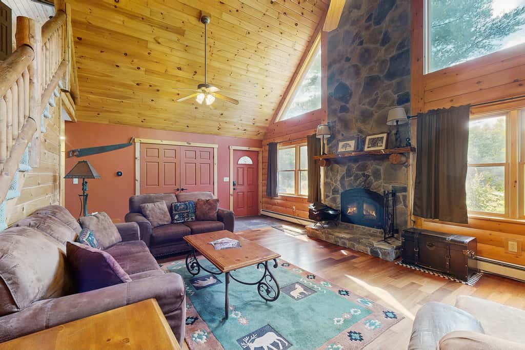 Snowy Pines Lodge