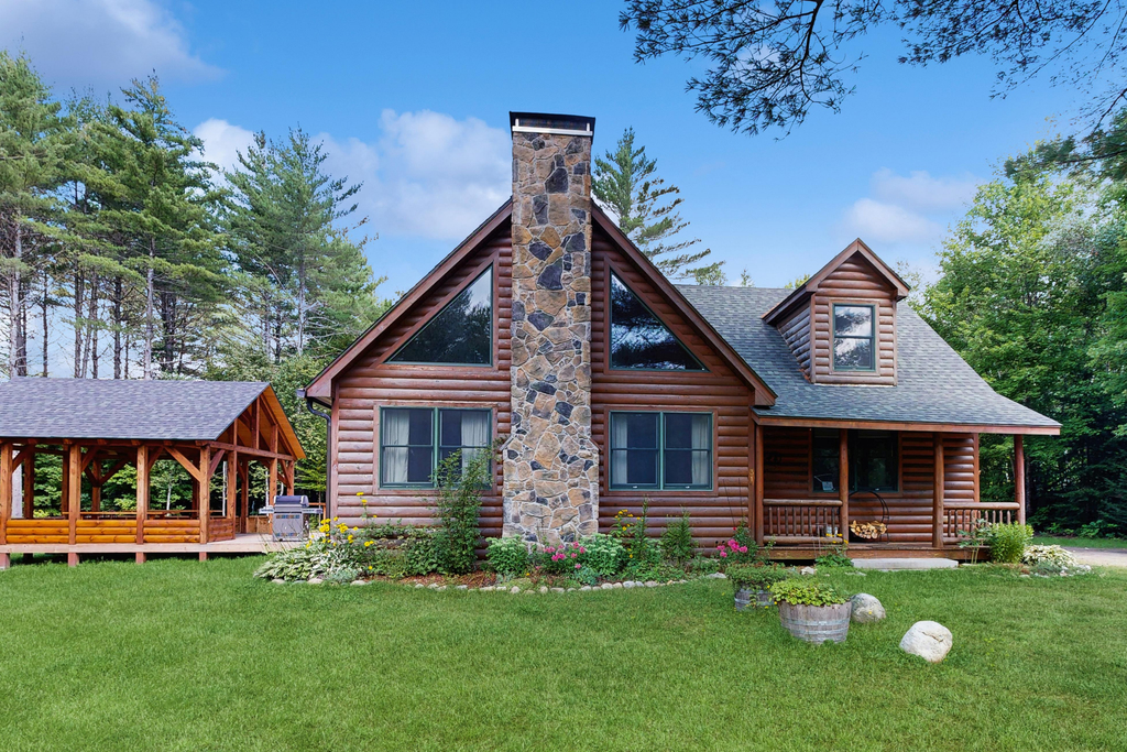 Snowy Pines Lodge
