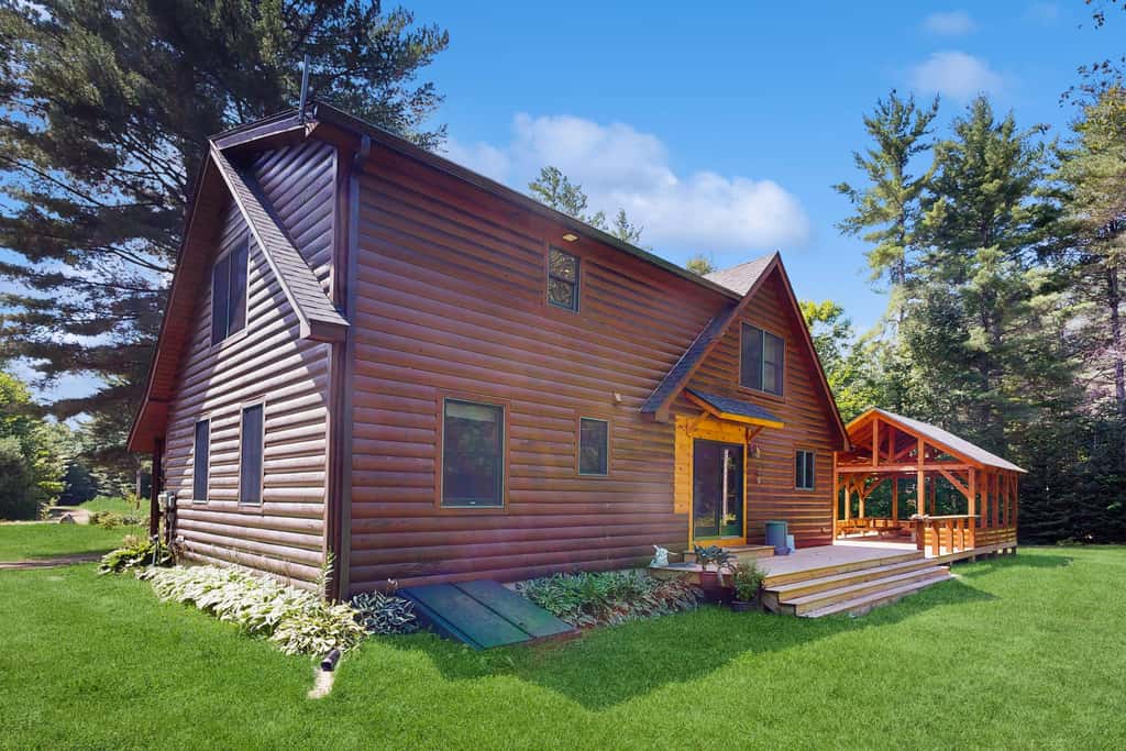 Snowy Pines Lodge
