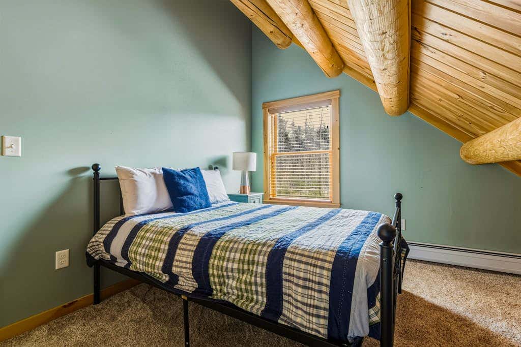Coyote Mountain Cabin
