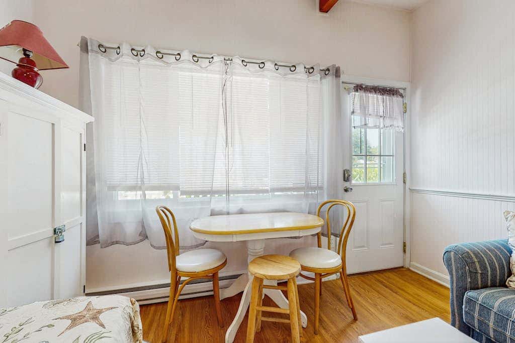 Sea Glass Escape - Holiday House M3