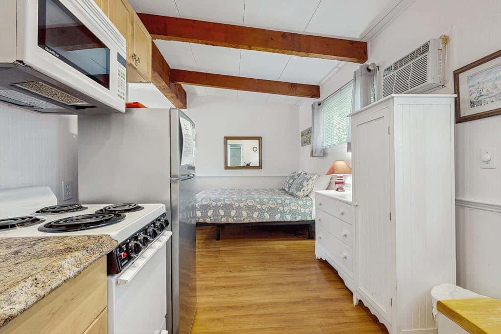 Sea Glass Escape - Holiday House M3