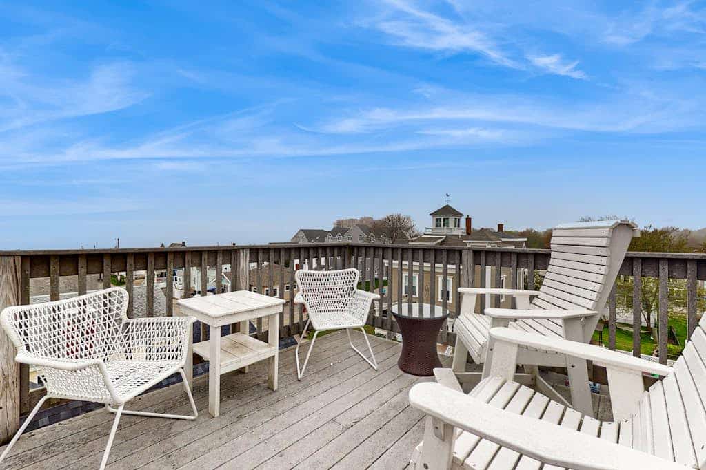 Ocean view home w/ roof deck & patio - great for families, steps to beach