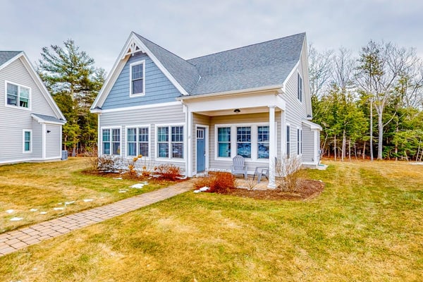 Polished home near the Kennebunks with pool, gym & game room