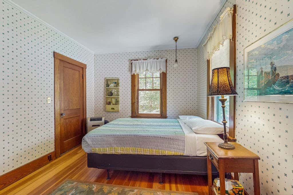 Riverbank Manor