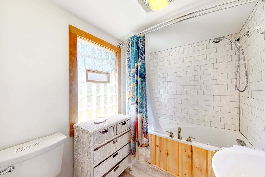 Heart’s Content Cottage 20 at Shorelands Resort