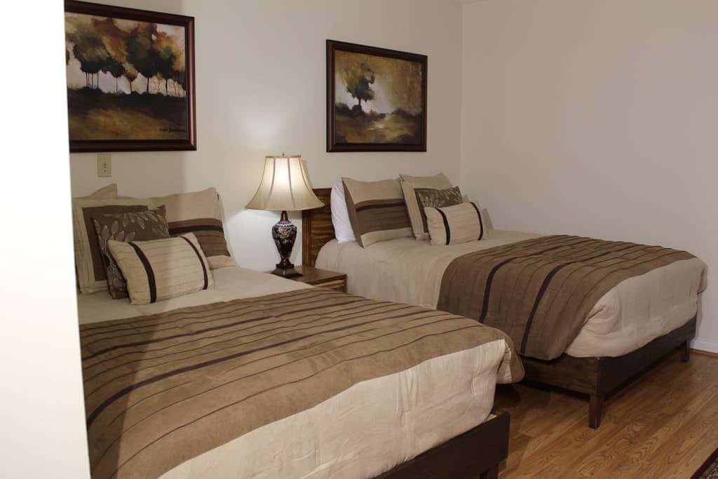 Wellington Manor 126