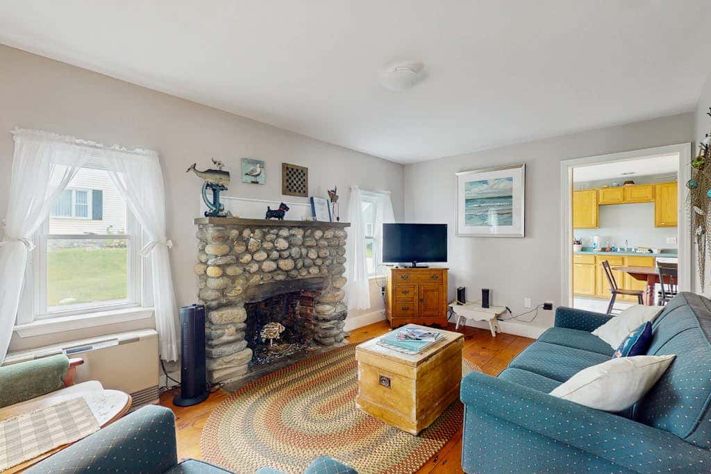Cottage on the Cove