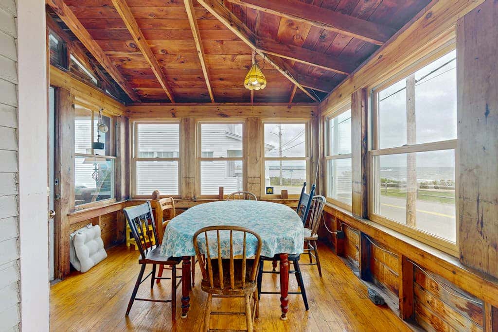 Cottage on the Cove