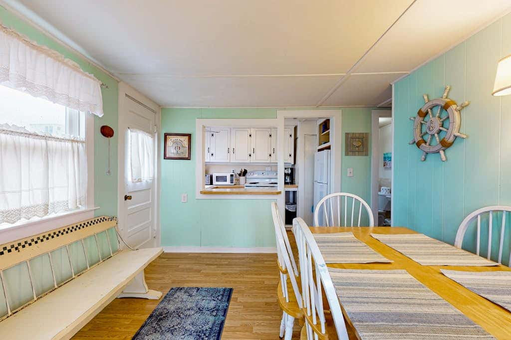 The Eastern Avenue Cottage