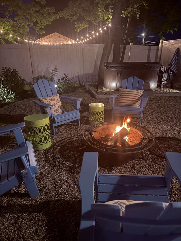 Updated Cozy Beach Cottage w/ Hot Tub:  4 min walk to the Beach