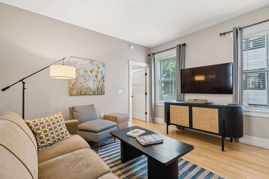 Historical & dog-friendly West End condo with parking - walk to all of Portland