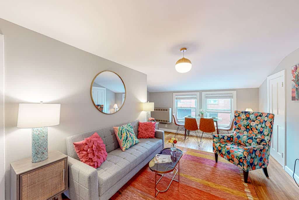 Inviting apartment with full kitchen, porch, convenient location, & fast WiFi