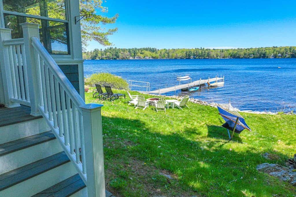 Charming lakefront cottage with a dock, WiFi, & washer/dryer - dogs welcome