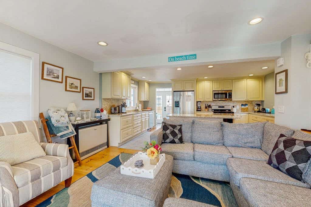 Sunny home near the sand with bikes, grill, firepit, & balcony- dog-friendly