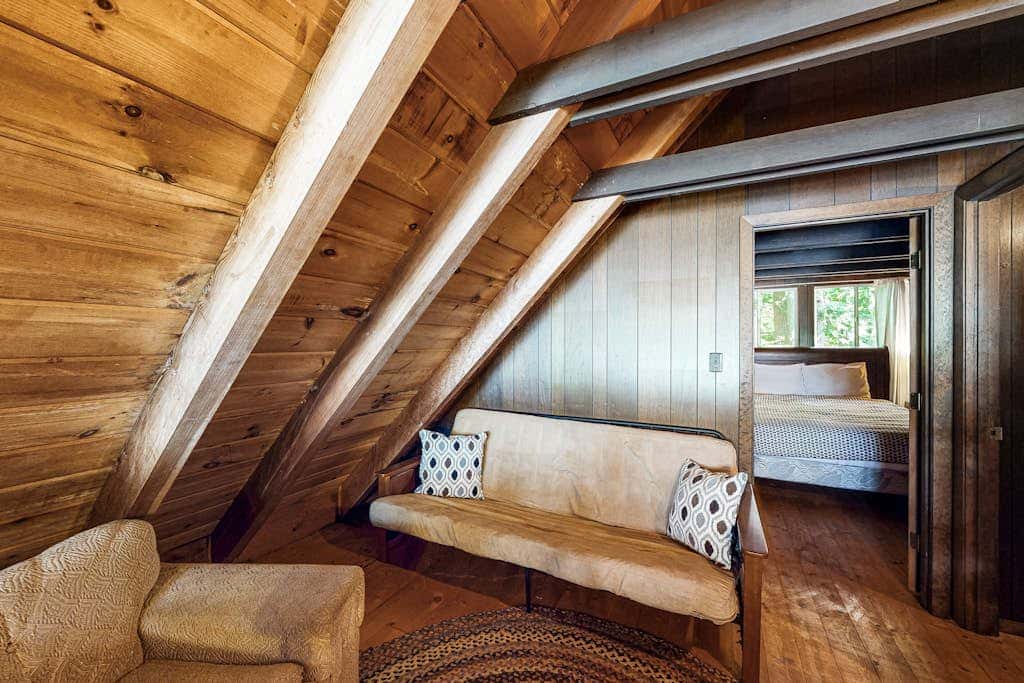 Cabin on Long Pond