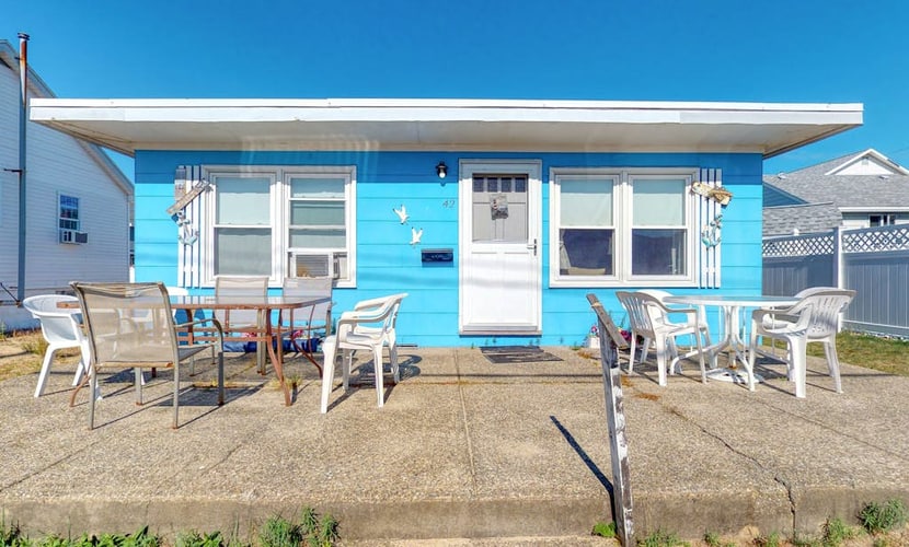 Coastal gem with free WiFi, backyard, & patio - walk to beach