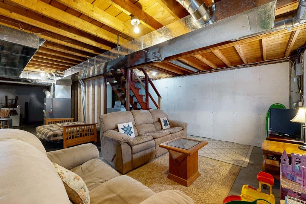 Twin View Log Home