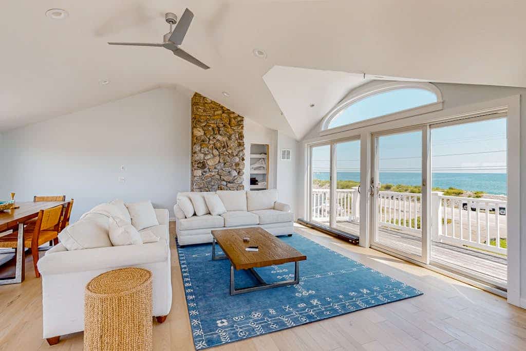 Exquisite oceanfront home with fireplace, balcony, AC & W/D