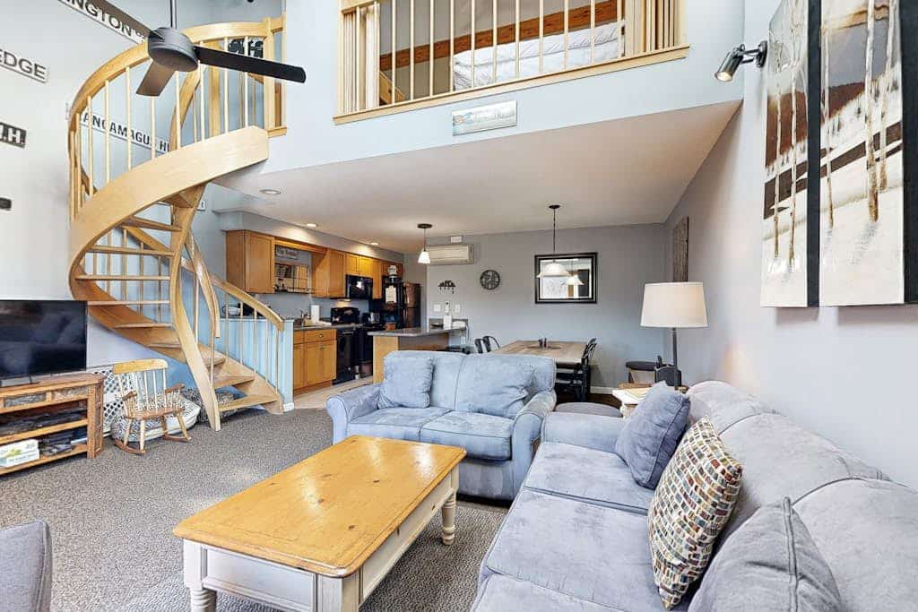 Mountain stunner with pools, hot tub, tennis, grilling area, & game tables