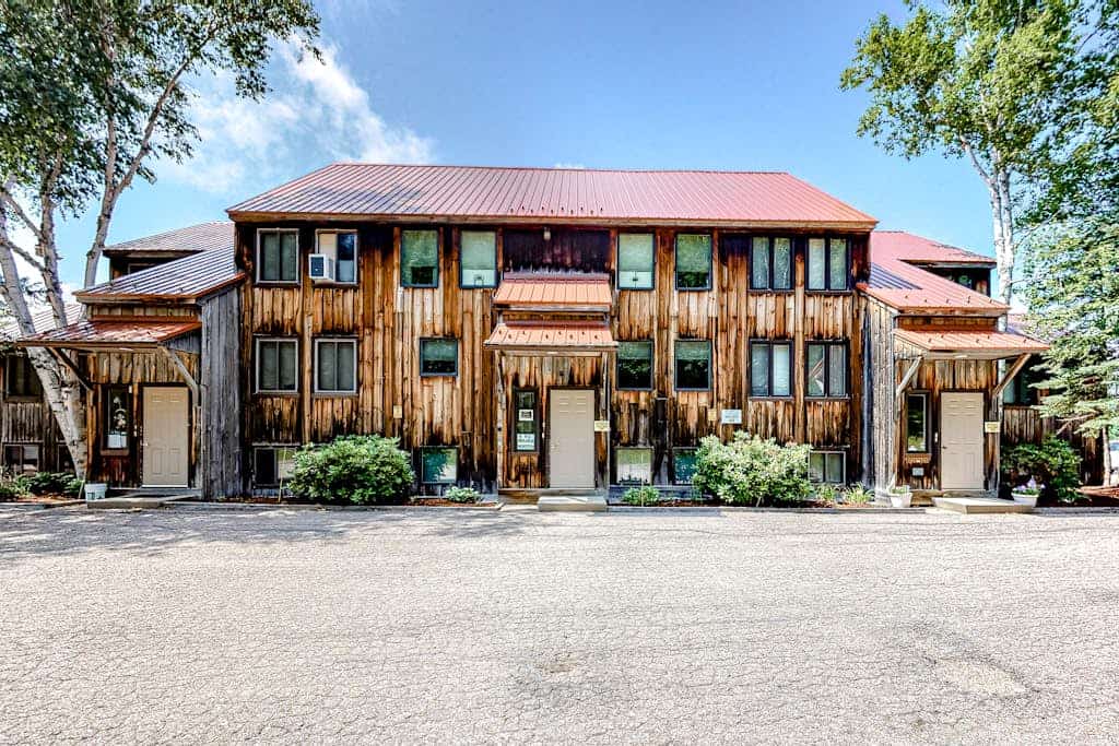 Charming Resort Condo w/ Amazing Views, Fast WiFi & Perfect Location