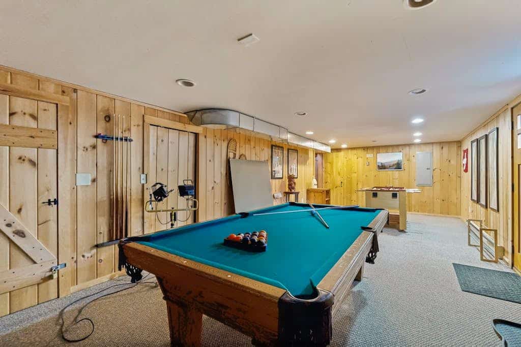 Dreamy, dog-friendly cabin home near Cannon Mountain Ski Resort