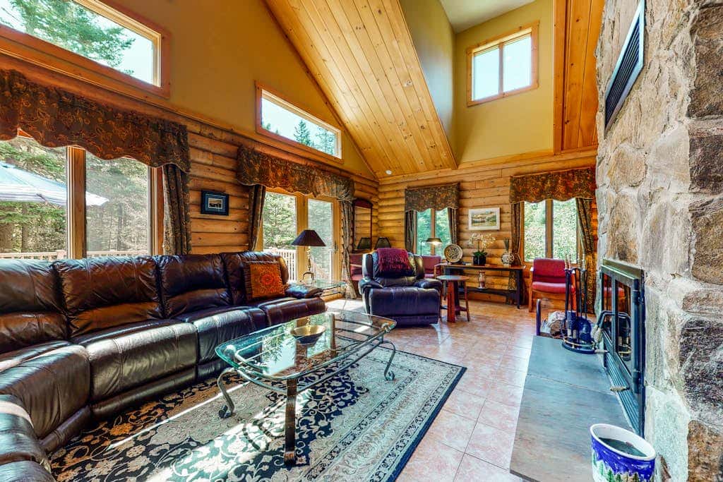 White Mountain Log Home