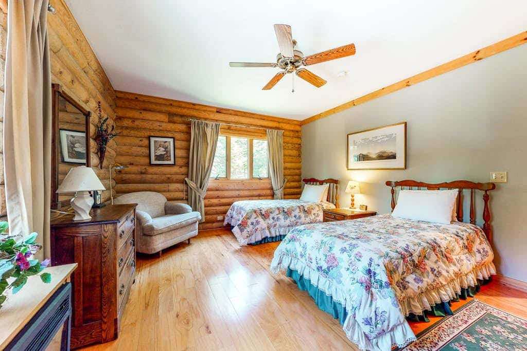 White Mountain Log Home