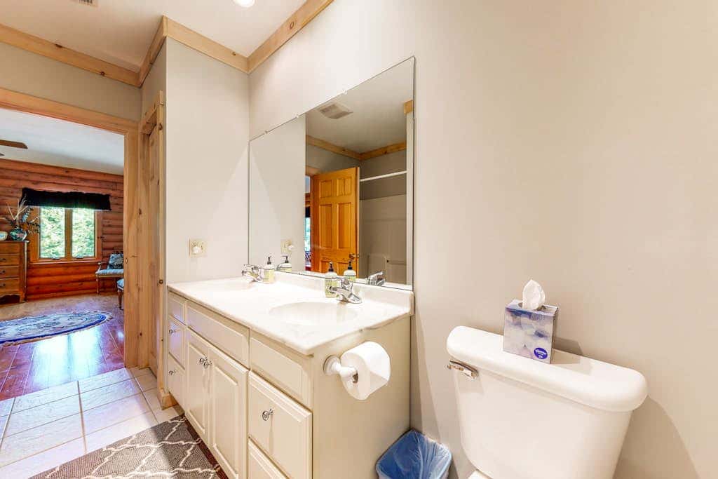 White Mountain Log Home