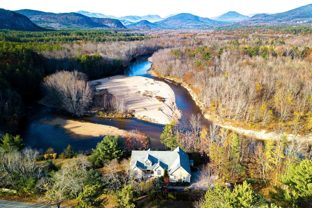 Breathtaking Mountain & River Views