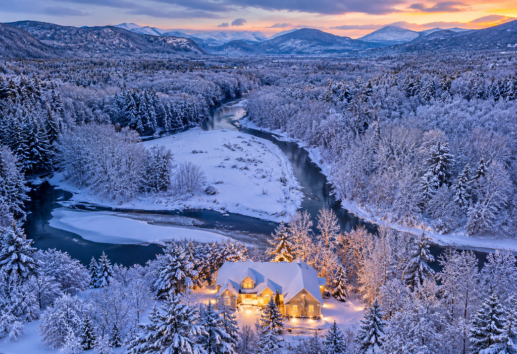 Breathtaking Mountain & River Views