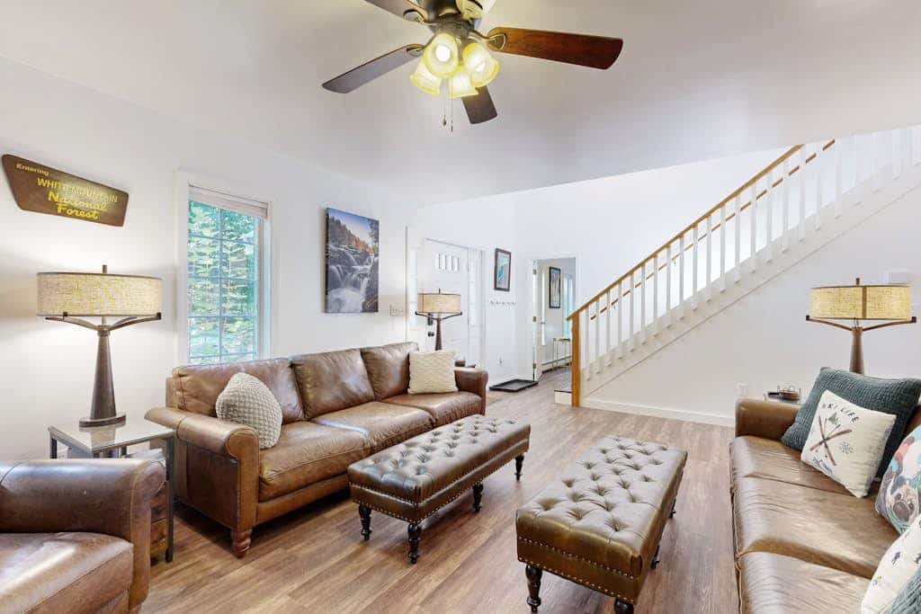 All Seasons Mountain Retreat: Centrally located for hiking, skiing & shopping