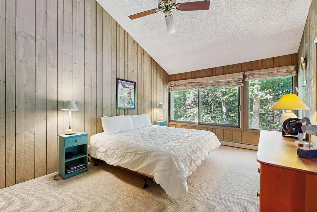 Snowy Peaks Hideaway
