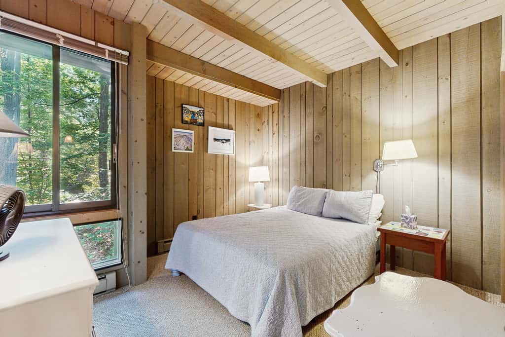 Snowy Peaks Hideaway