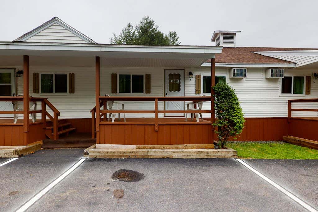 Riverbank Motel Room #7