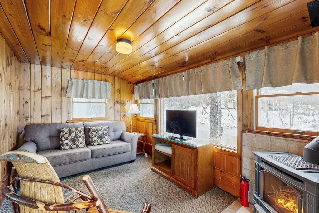 Riverbank Cabin A