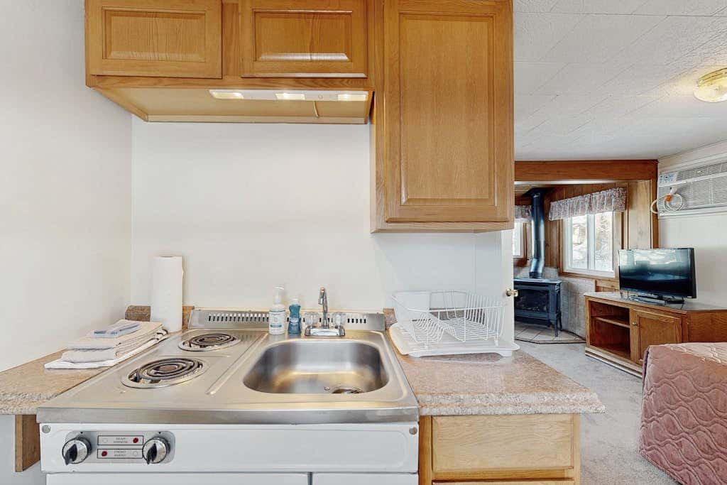 Riverbank Cabin B