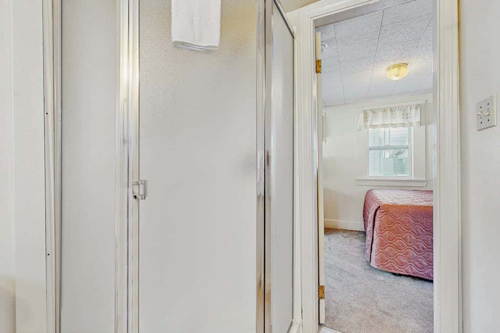 Riverbank Cabin B