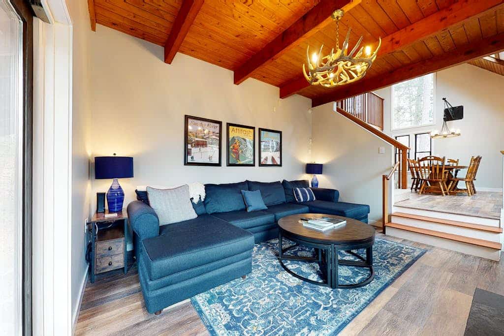 Gorgeous Mountain Retreat w/ Private Hot Tub & Mountain Views - Near Attractions