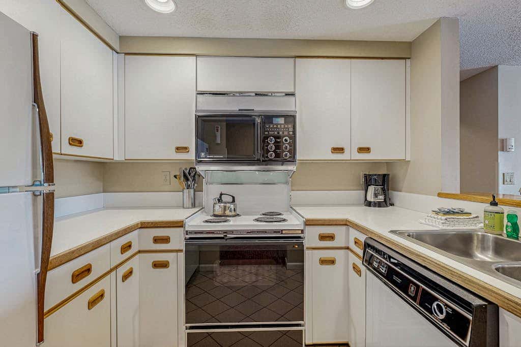 Mountainview Condo at Rivergreen