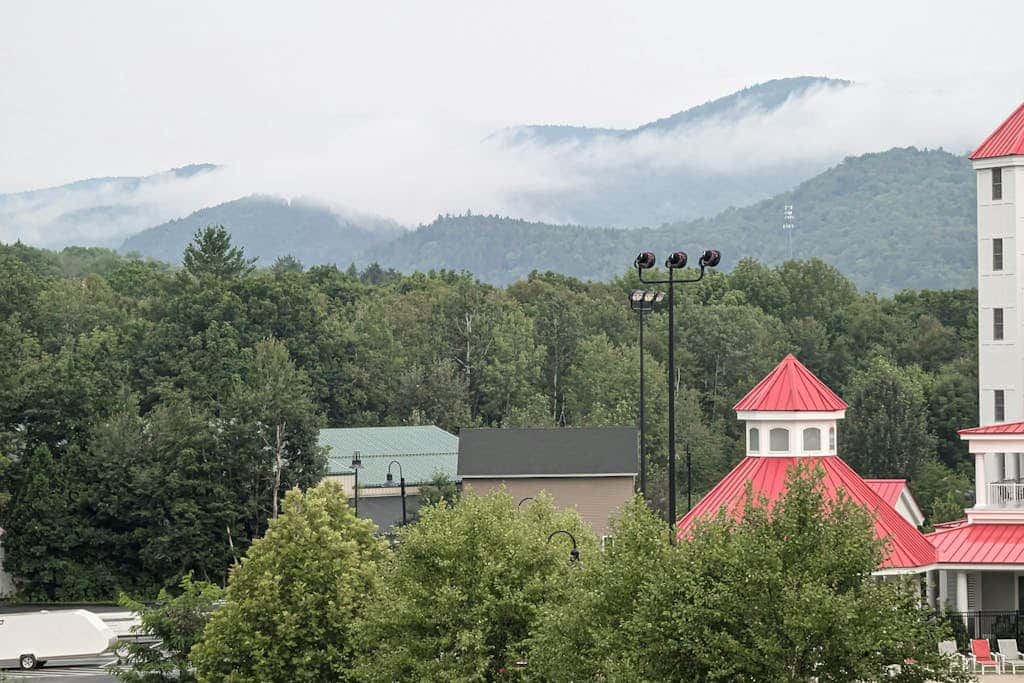 Mountainview Condo at Rivergreen
