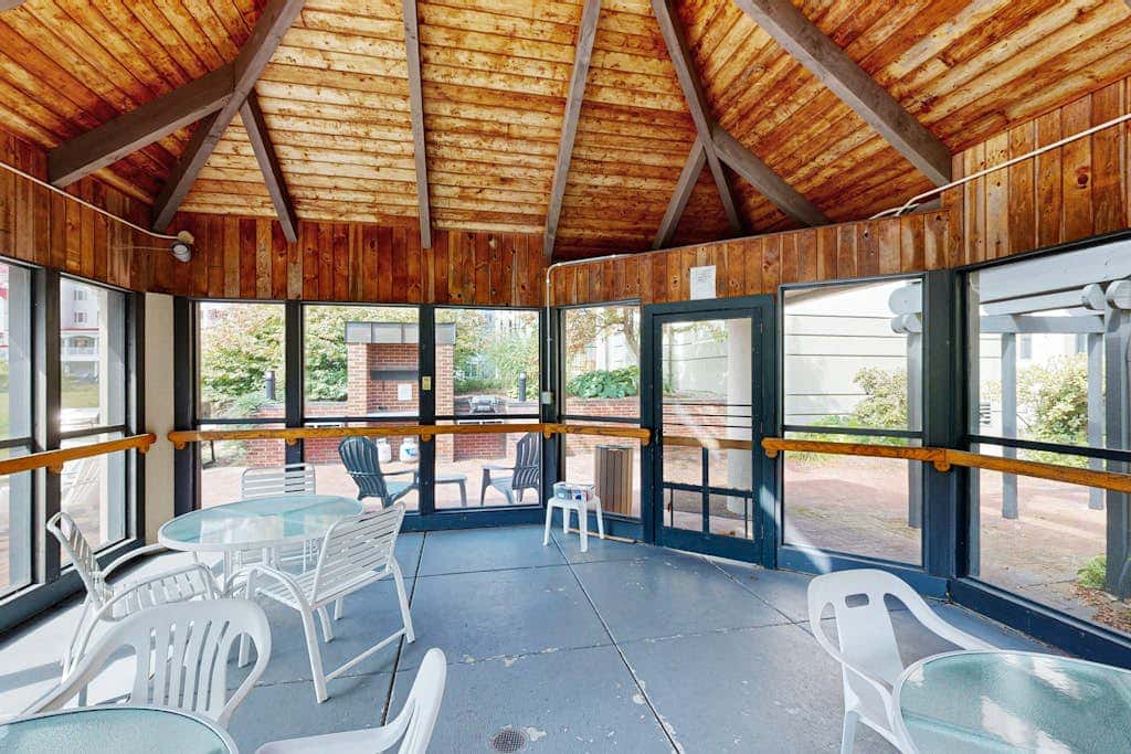 Mountainview Condo at Rivergreen