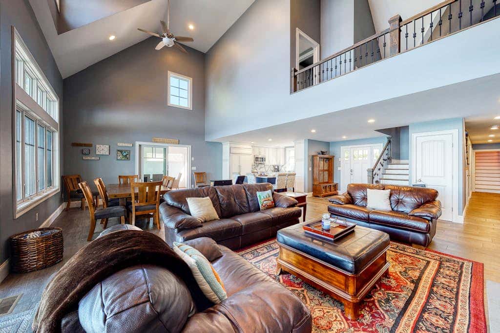 Long Sands Lakefront Home